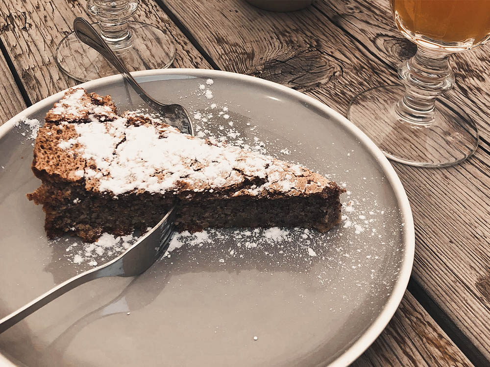 Mallorquinischer Mandelkuchen | Gató de Almendras