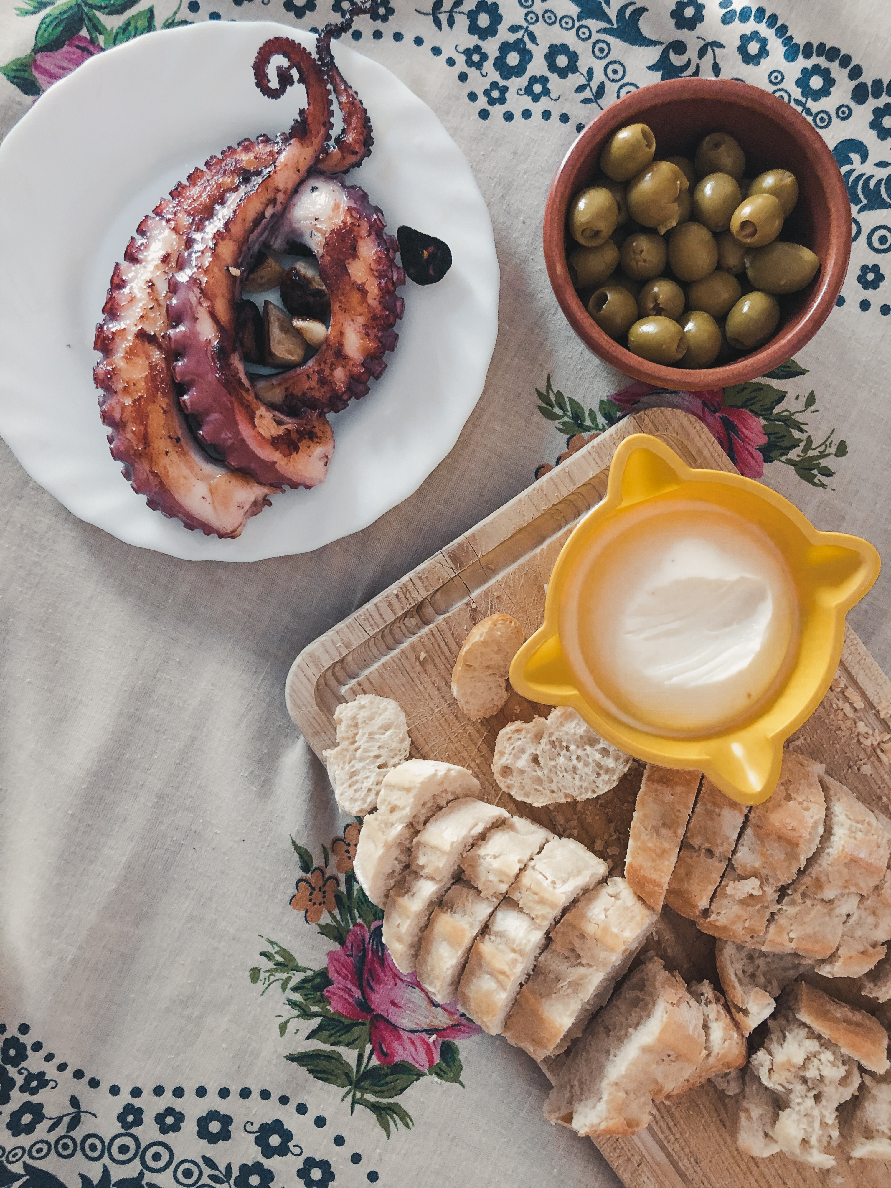 Mallorquinische-Tapas-Nacht-Pan-Aioli-Pulpo